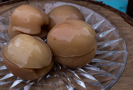 Фото шага рецепта Моченые яблоки с вишневыми листьями 138701 шаг 10