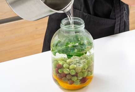 Фото шага рецепта Компотмохито на зиму из крыжовника 174073 шаг 6  