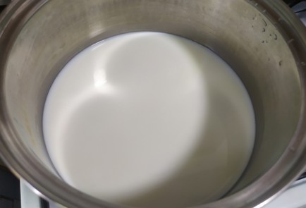 Фото шага рецепта Молочный кисель 190407 шаг 2  