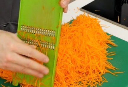 Фото шага рецепта Морковь покорейски 48850 шаг 2  