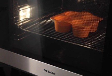 Фото шага рецепта Морковные кексы с имбирем и корицей 19945 шаг 5  