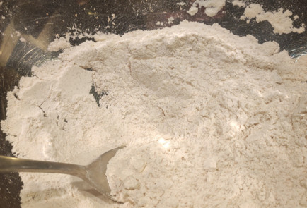 Фото шага рецепта Морковный кекс с изюмом и корицей 151938 шаг 1  