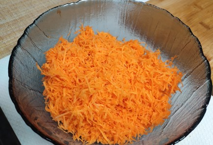 Фото шага рецепта Морковные кексы 190746 шаг 1  
