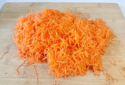 Фото шага рецепта Морковные котлеты 191613 шаг 2  
