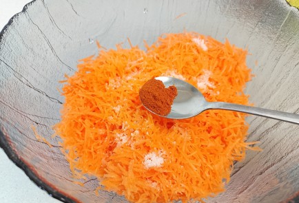 Фото шага рецепта Морковные котлеты 191613 шаг 4  