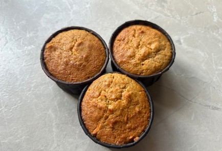 Фото шага рецепта Морковные маффины 190260 шаг 10