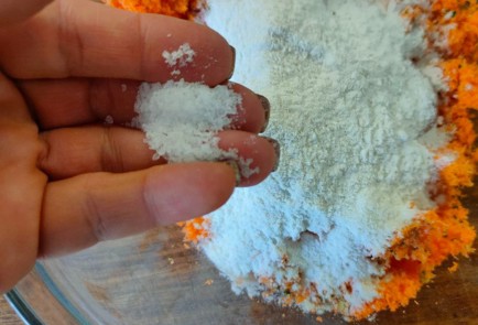 Фото шага рецепта Морковные оладьи на рисовой муке 189832 шаг 5  