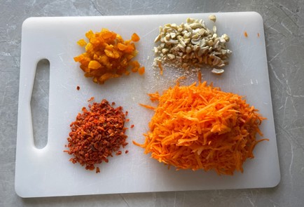 Фото шага рецепта Морковный кекс 190805 шаг 2  