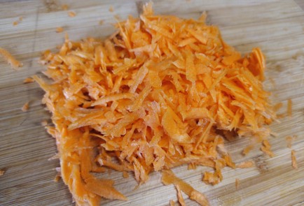 Фото шага рецепта Морковный салат с кунжутом 189449 шаг 1  