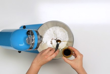 Фото шага рецепта Морковный торт 140265 шаг 12  