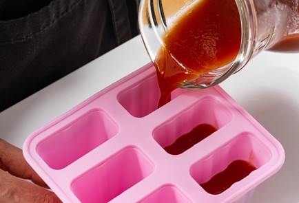 Фото шага рецепта Мороженое на палочке Кровавая Мэри popsicle 186535 шаг 6  