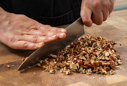 Фото шага рецепта Мороженое с орехом пекан и соленой карамелью 189263 шаг 10