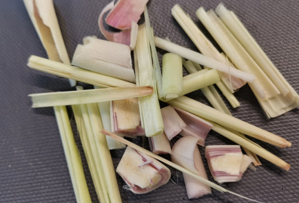 Фото шага рецепта Морс из клюквы и калины с лемонграссом 151765 шаг 3  