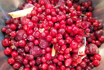 Фото шага рецепта Морс с вишней 151992 шаг 3  