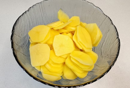 Фото шага рецепта Морской окунь с овощами 192097 шаг 1  