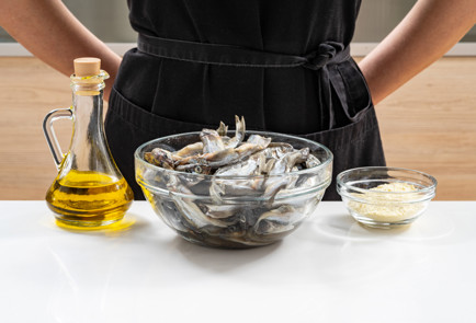 Фото шага рецепта Мойва на сковороде потурецки 189275 шаг 1  