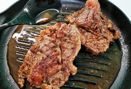 Фото шага рецепта Мраморная говядина с розмарином 140310 шаг 10  