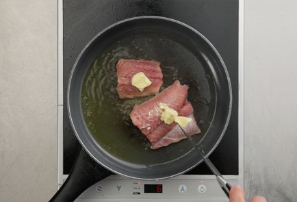 Фото шага рецепта Мраморный сом с рыбным картофельным пюре и маринадом 51187 шаг 7  