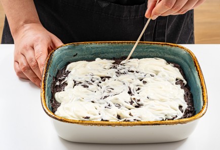 Фото шага рецепта Мраморный брауни с творожным сыром 188033 шаг 10  