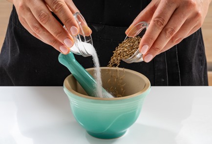 Фото шага рецепта Мухаммара из печеных перцев 186729 шаг 7  