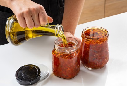 Фото шага рецепта Мухаммара из печеных перцев 186729 шаг 9  