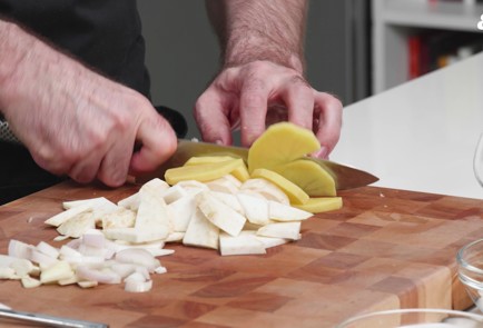 Фото шага рецепта Мурманская треска с хумусом из корнеплодов 188913 шаг 3  