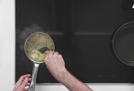 Фото шага рецепта Мурманская треска с хумусом из корнеплодов 188913 шаг 4  