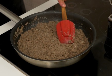 Фото шага рецепта Мясная кулебяка с грибами и гречкой 137116 шаг 7  