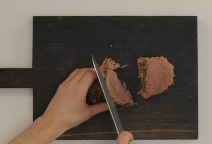 Фото шага рецепта Мясная окрошка Вильяма Похлебкина 69161 шаг 2