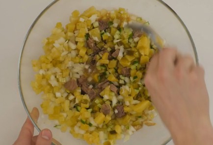 Фото шага рецепта Мясная окрошка Вильяма Похлебкина 69161 шаг 8