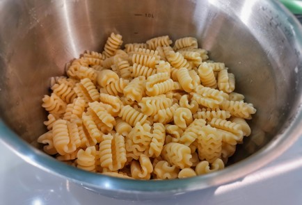 Фото шага рецепта Мясная паста радиатори с томатным соусом 151217 шаг 11  