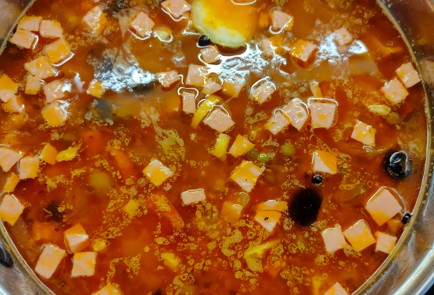 Фото шага рецепта Мясная солянка с картофелем 174725 шаг 18  