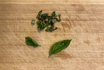 Фото шага рецепта Мясная запеканка с кабачком и базиликом 174553 шаг 1  