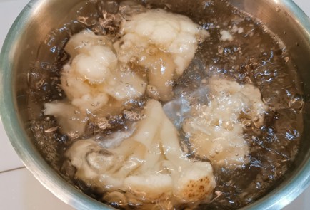 Фото шага рецепта Мясной кетопирожок из цветной капусты 152765 шаг 3  