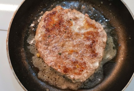 Фото шага рецепта Мясной кетопирожок из цветной капусты 152765 шаг 6  