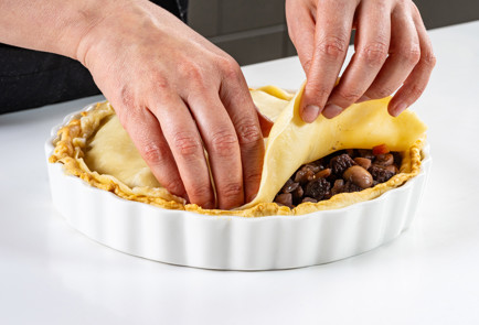 Фото шага рецепта Мясной пирог с запеченным мясом 191073 шаг 10  