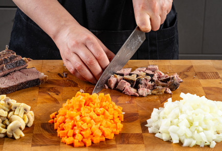 Фото шага рецепта Мясной пирог с запеченным мясом 191073 шаг 5  