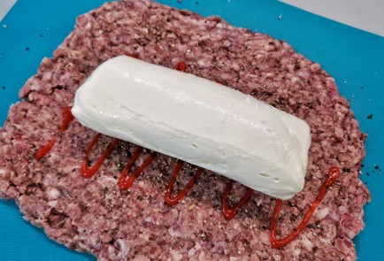 Фото шага рецепта Мясной рулет капрезе 140884 шаг 4