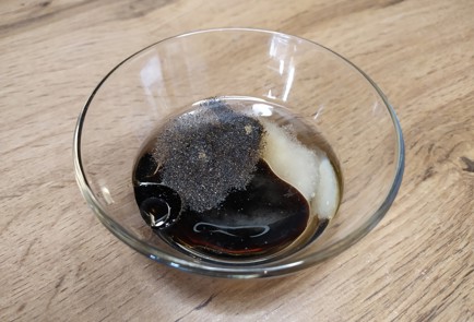 Фото шага рецепта Мясной салат с розовыми помидорами и кинзой 189174 шаг 9  