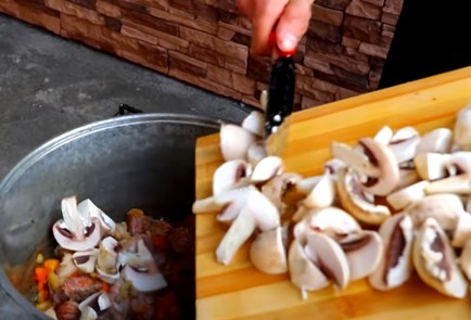 Фото шага рецепта Мясной суп с тыквой на костре 151528 шаг 5  