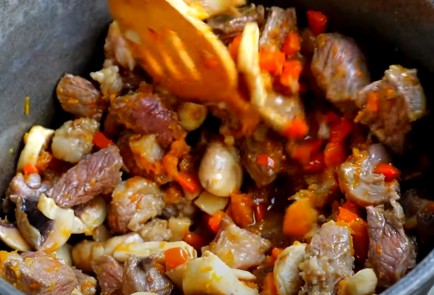 Фото шага рецепта Мясной суп с тыквой на костре 151528 шаг 6  