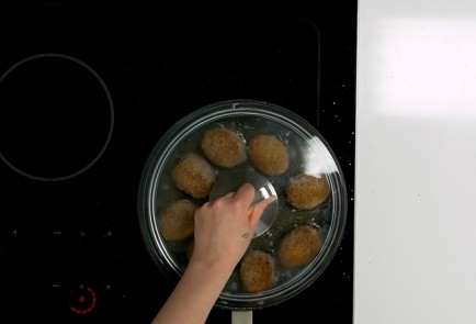 Фото шага рецепта Мясные котлеты с сыром 33930 шаг 7
