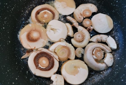 Фото шага рецепта Мясо индейки пофранцузски 175828 шаг 2  