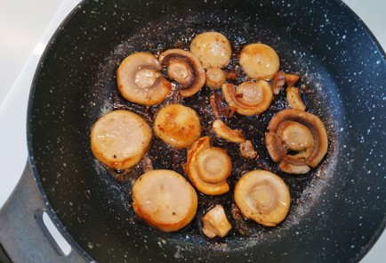 Фото шага рецепта Мясо индейки пофранцузски 175828 шаг 6  