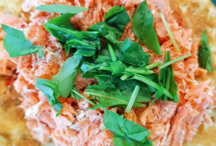 Фото шага рецепта Начинка для блинов с красной рыбой 174149 шаг 9  