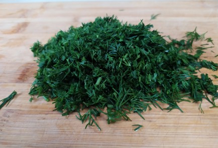 Фото шага рецепта Начинка для тарталеток с красной рыбой и творожным сыром 190881 шаг 2  