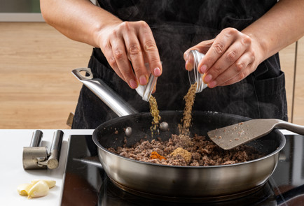 Фото шага рецепта Начос с говядиной и сыром 190680 шаг 3