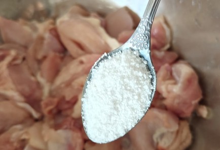 Фото шага рецепта Наггетсы домашние сочные 190356 шаг 3