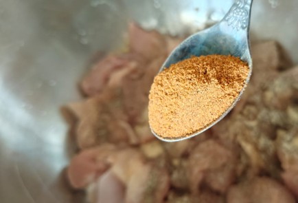 Фото шага рецепта Наггетсы домашние сочные 190356 шаг 5