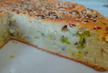 Фото шага рецепта Наливной пирог с капустой и луком на сыворотке 189706 шаг 23  